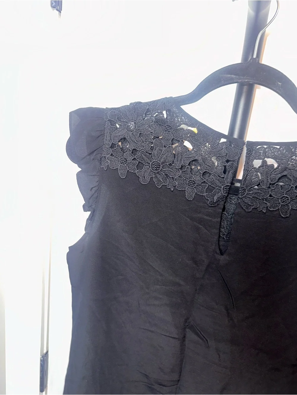 Kate Spade Size Large Black Lace Yoke Flutter Sleeve Women’s Top